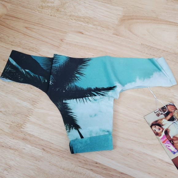 Don't Blow the Illusion Amara Bikini Bottoms - Picture 6 of 7